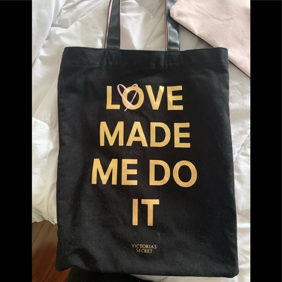 Victoria Secret Love made me do it Pink and black tote bag with make up case - Picture 1 of 11